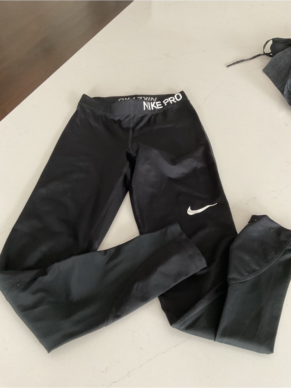 Nike Pro Woman’s Black Compression Leggings in XS